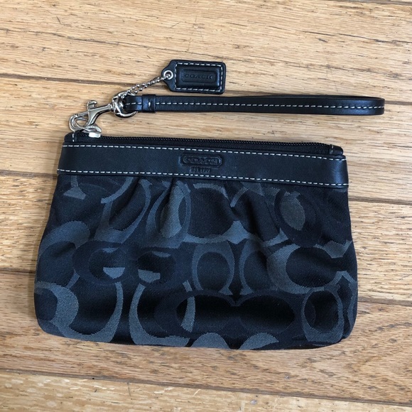 NWOT Coach wristlet!! - Picture 2 of 6